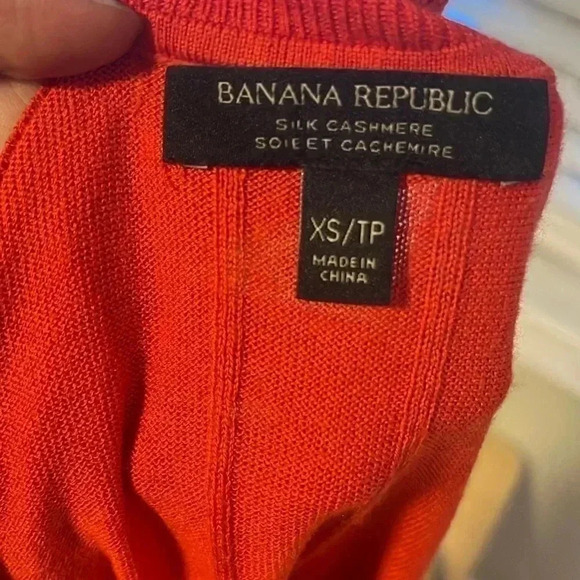 [XS]Banana Republic Red Silk/ Cashmere Blend Crew  Neck Pull over L/S sweater - Picture 2 of 13